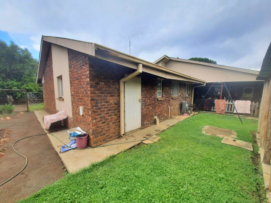 4 Bedroom Property for Sale in Miederpark North West